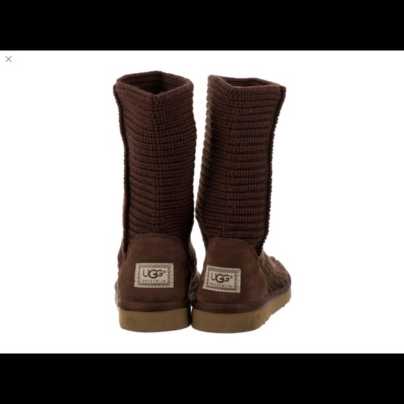 UGG Boots - Picture 4 of 4